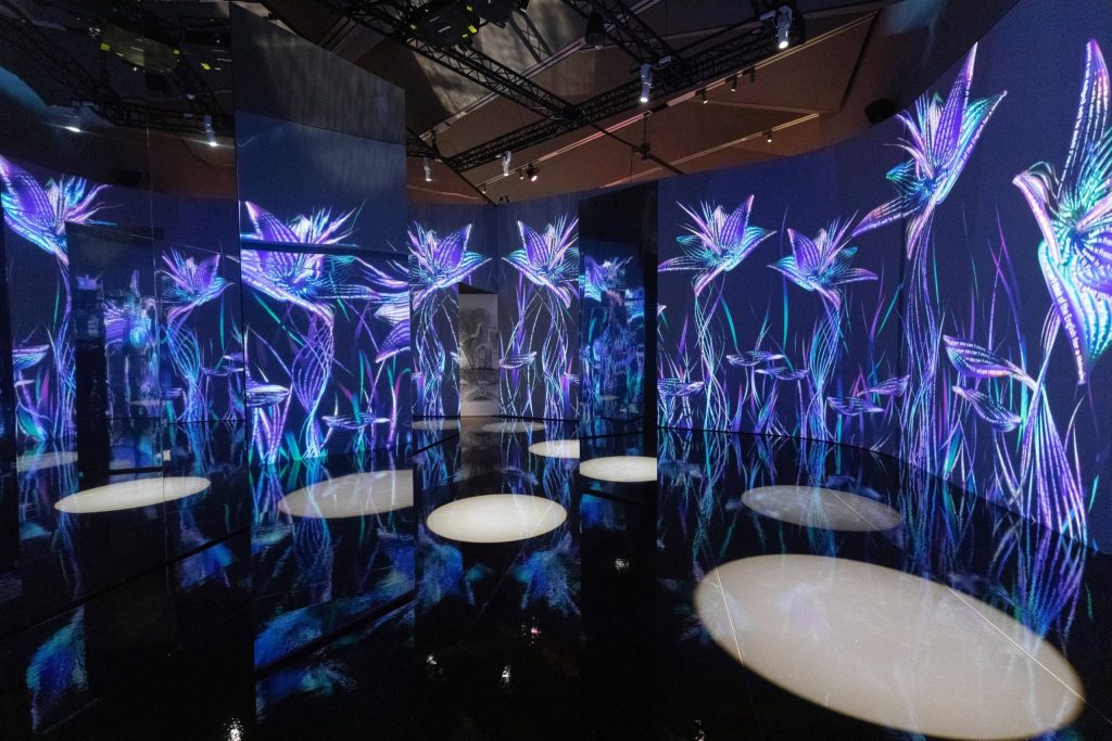 Alice in Wonderland at VA scaled 1