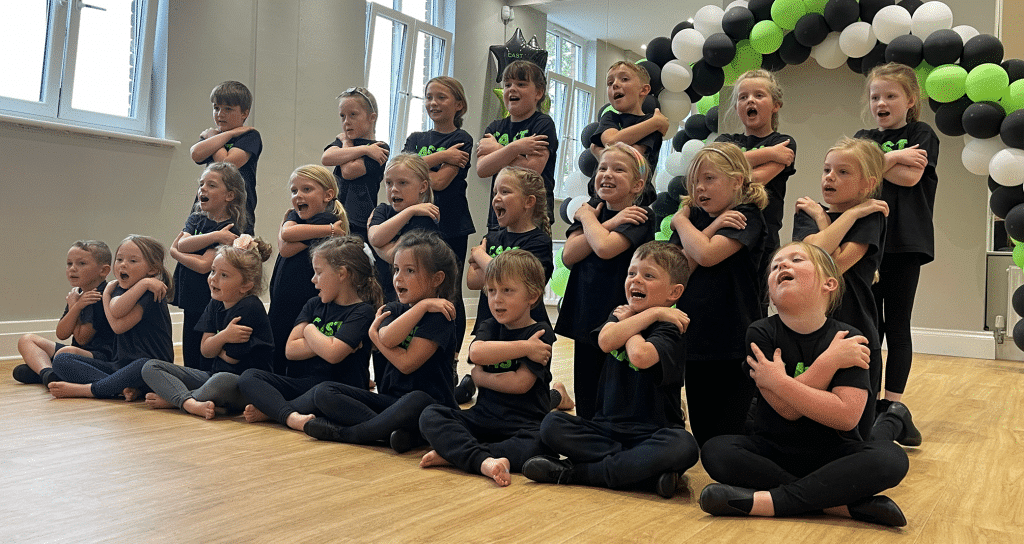 CAST. Studio Images11 1024x544 1