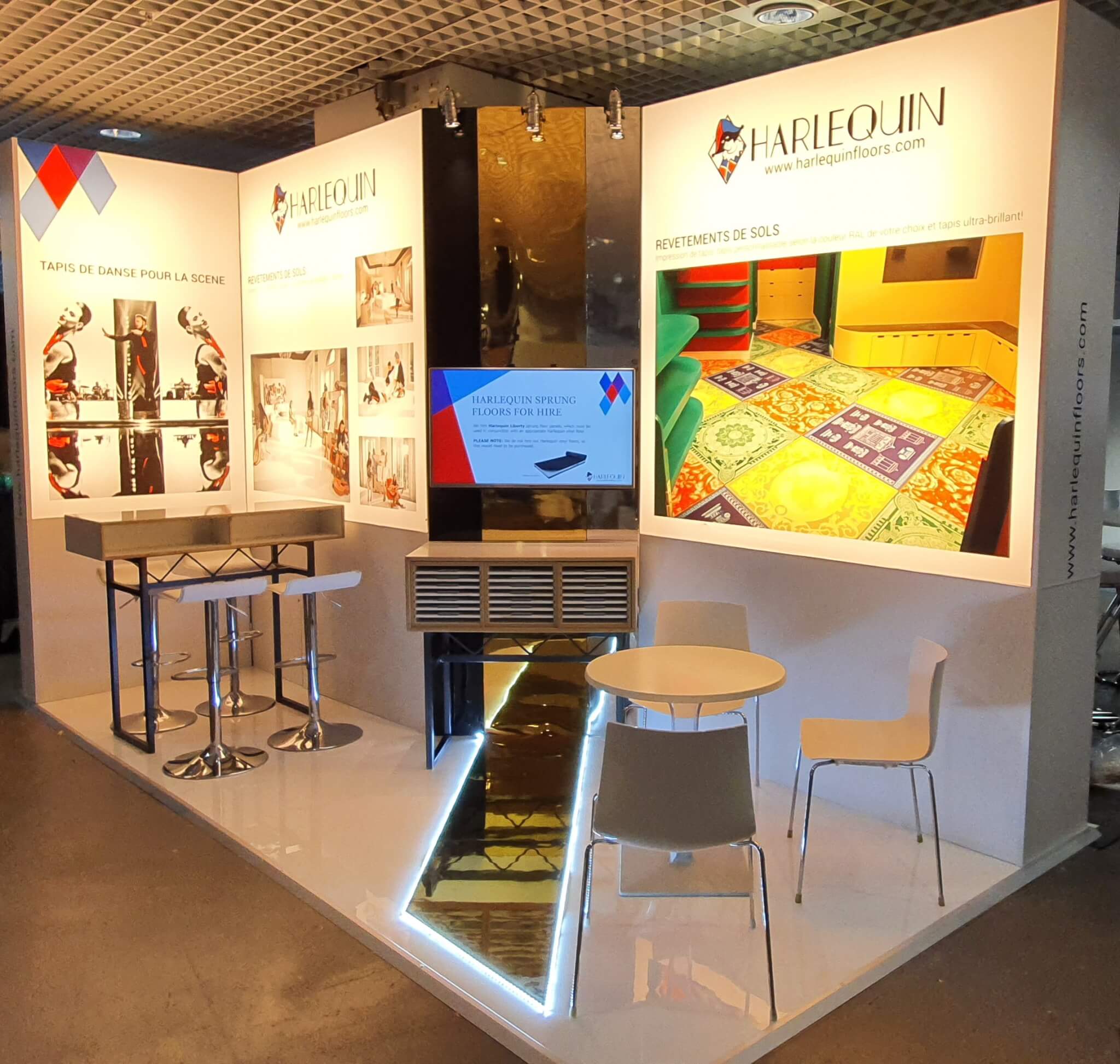 Harlequin stand pre-opening of Heavent Meetings 2020