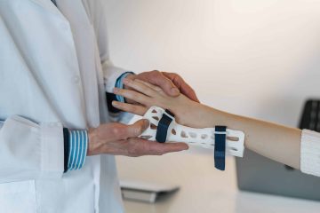 Common dance injuries arm in splint scaled 1