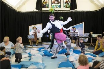 Timothy Connor as Pulcino in BambinO Scottish Opera MIF and Improbable 2017 Credit James Glossop 500x5001