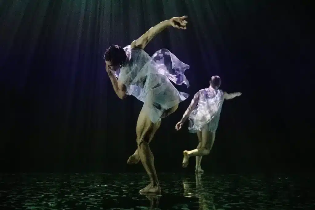 Wayne McGregors Deepstaria Company Wayne McGregor Jasiah Marshall and Jordan James Bridge Laban Theatre London 2024 Photo credit Ravi Deepres edited 1.jpg