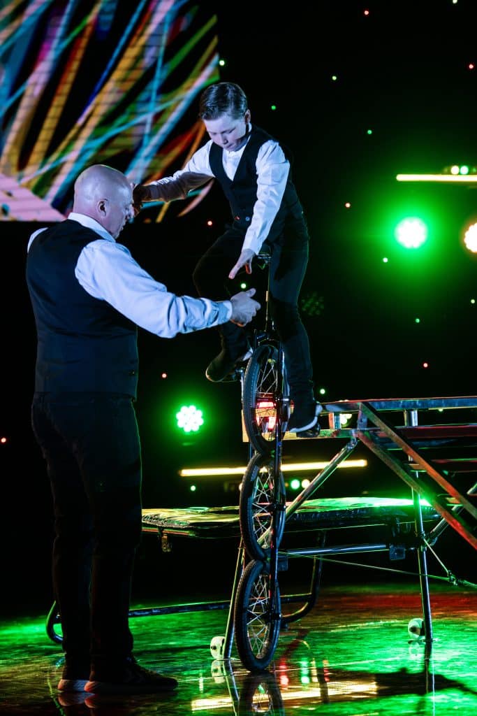 Youngsters Who Love to Perform – The Flying Superkids from Denmark