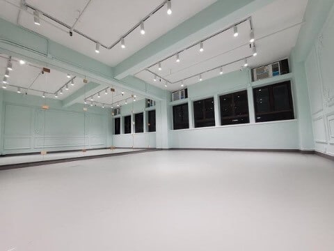 明亮的舞蹈练习室
