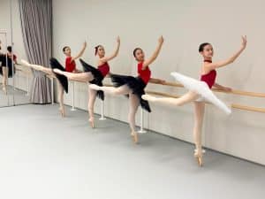 Hong Kong Dance Theatre WEB 6 300x225 2