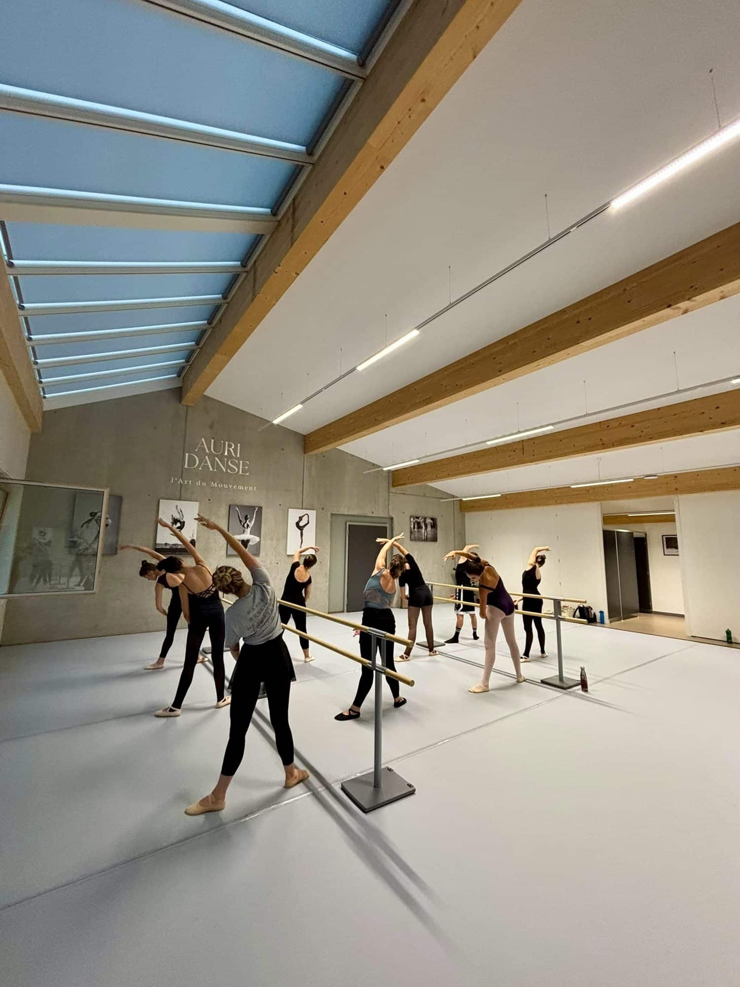 Cours de danse adulte à AURI Danse Studio sur tapis de danse Harlequin Duo Pro
