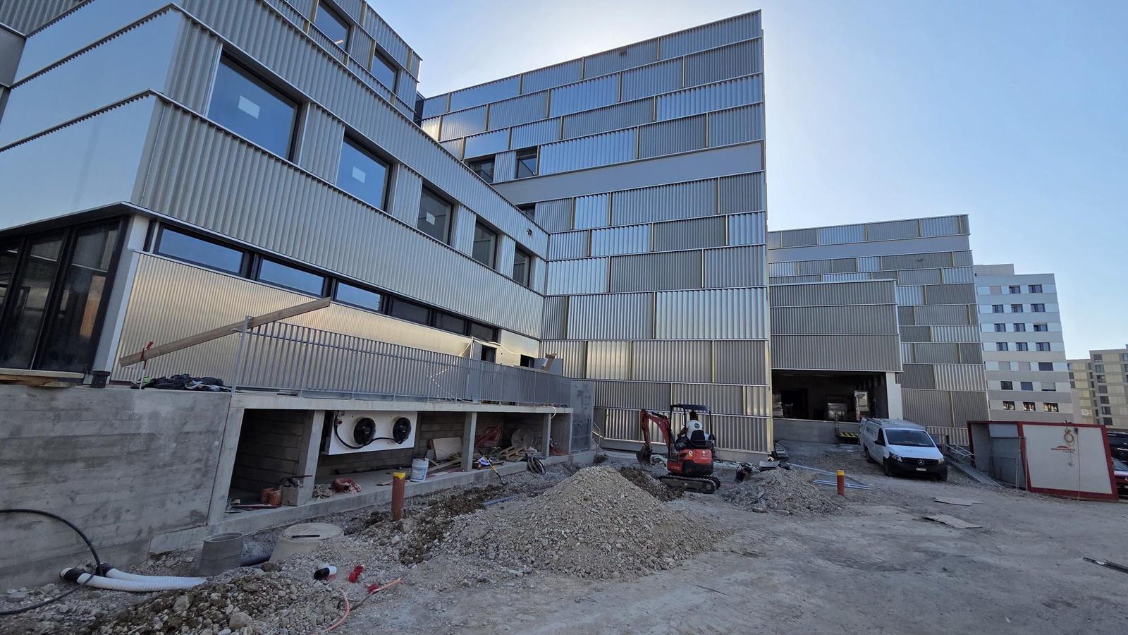 Façade du Concorde Espace Culture à Vernier pendant le chantier