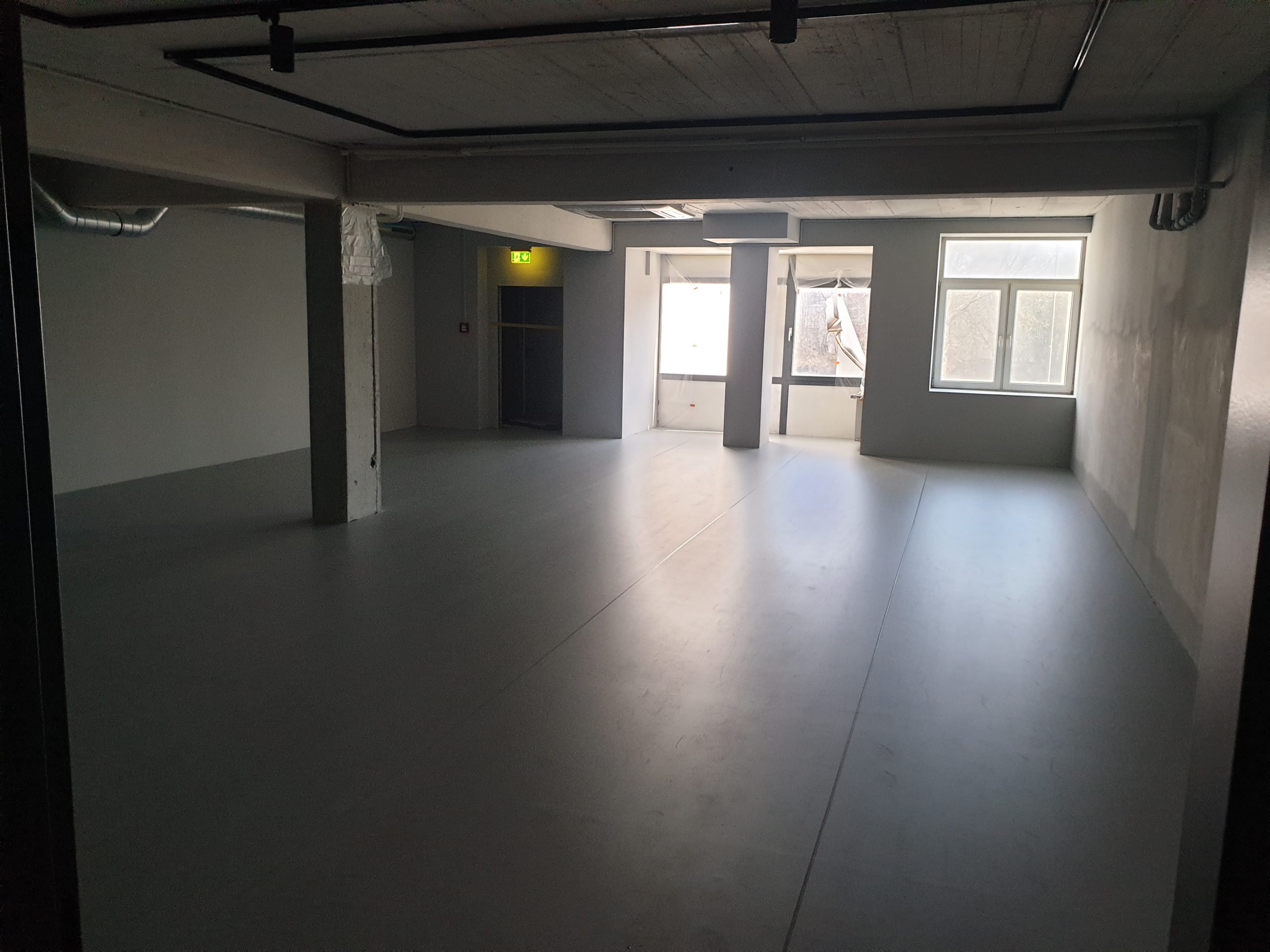 Während der Tanzbodenverlegung