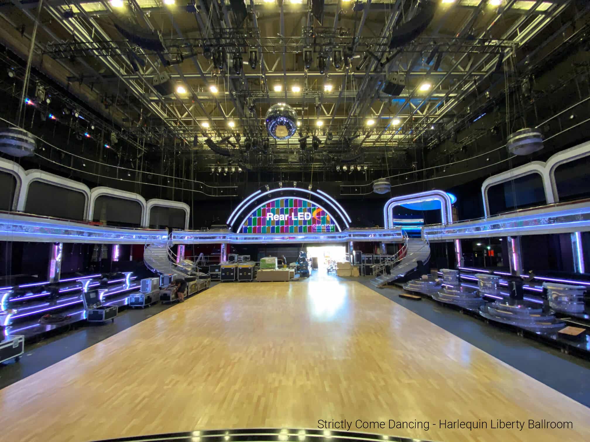 Strictly floor
